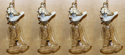 Skleněný zvoneček s ptáčkem