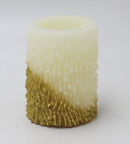 Svíčka s detailem vosku zlatá