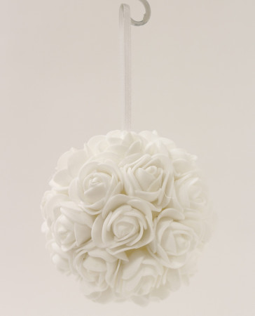 detail Bílé závěsné koule z růží 2 ks GD DESIGN