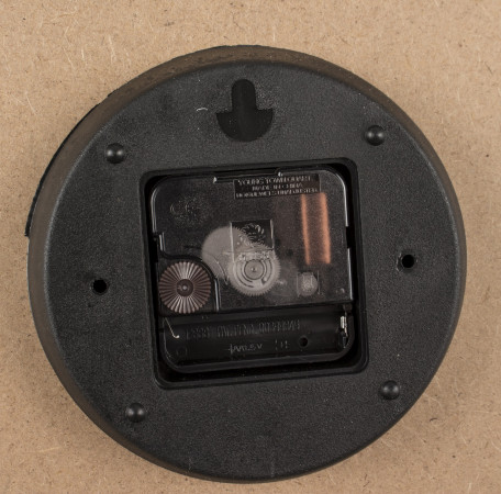 detail Černé kovové hodiny GD DESIGN
