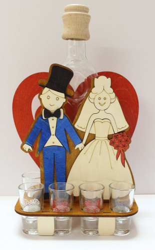 Karafa s panákovými skleničkami Svatební pár