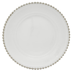 Skleněný talíř se stříbrným detailem