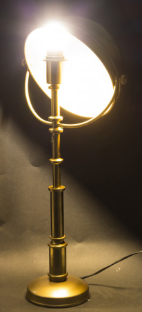 detail Zlatá celokovová stolní lampa GD DESIGN