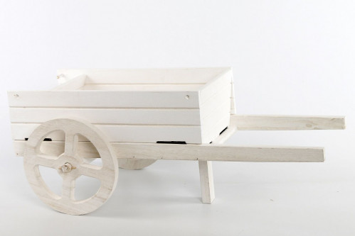 Bílý dekorační vozík na zahradu