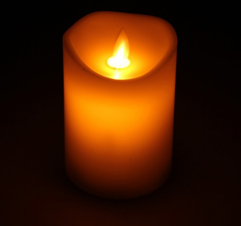 detail Krémová led svíčka na baterie GD DESIGN