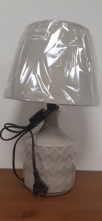 detail Lampa keramická šedá s béžovým stínidlem GD DESIGN