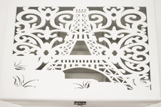 detail Bílá šperkovnice Eiffelova věž GD DESIGN