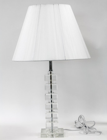 detail Elegantní bílá lampa GD DESIGN