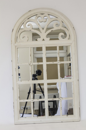 detail Zrcadlo ve tvaru okenice GD DESIGN