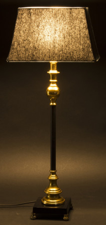detail Lampa se zlatými detaily GD DESIGN