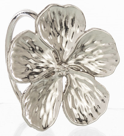 detail Kroužky na ubrousky květy ve stříbrné barvě 4 kusy GD DESIGN