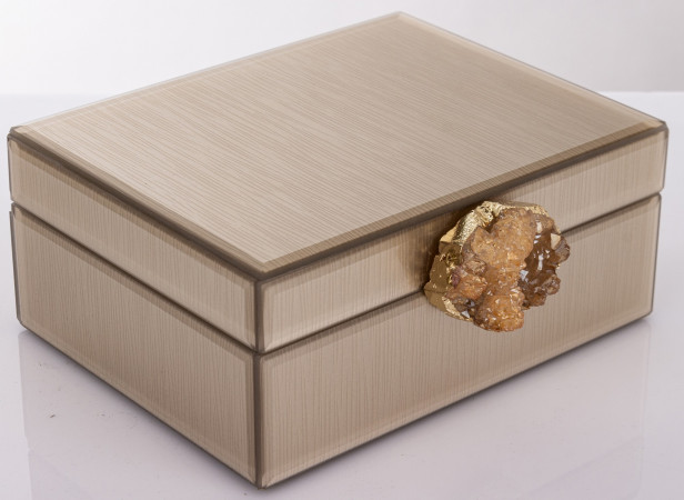 detail Krabička na šperky s lesklým kamenem GD DESIGN