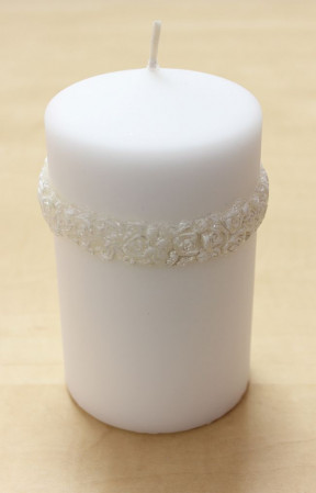 detail Bílá svatební svíčka s dekorem GD DESIGN